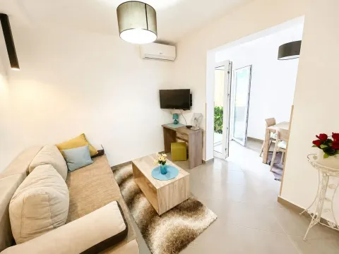 Prodaja, jednosoban stan, 35m², Budva, Crna Gora - image 1