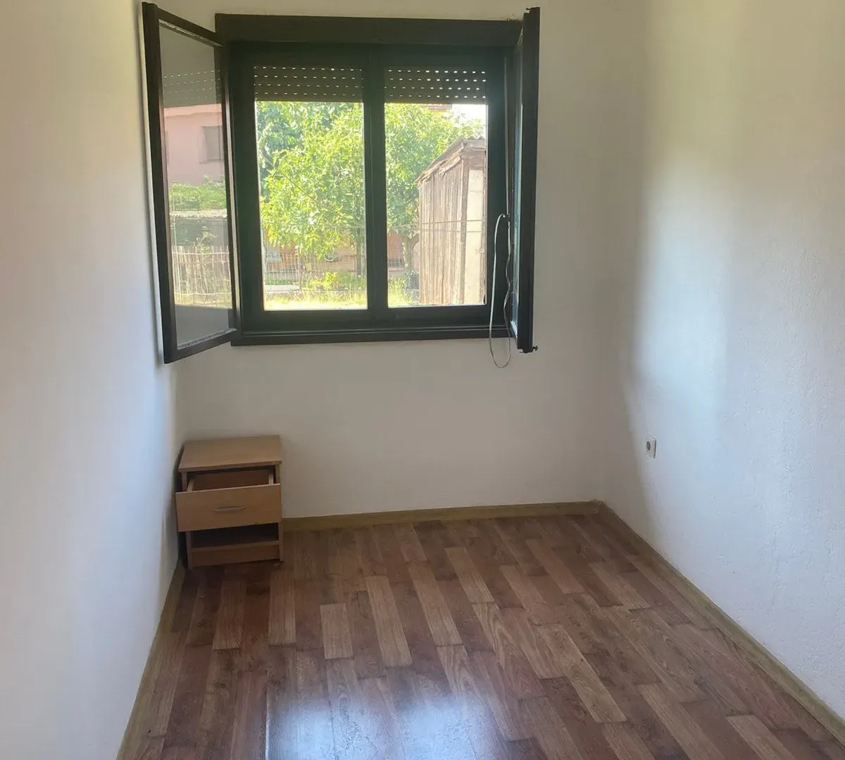 Izdavanje, dvosoban stan, 71m², Stari Aerodrom, Podgorica