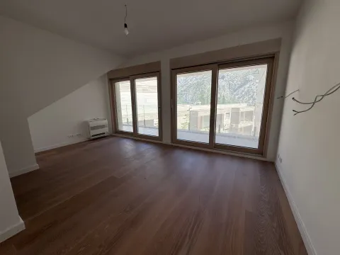 Prodaja, stan, 173m², Kotor, Crna Gora - image 10