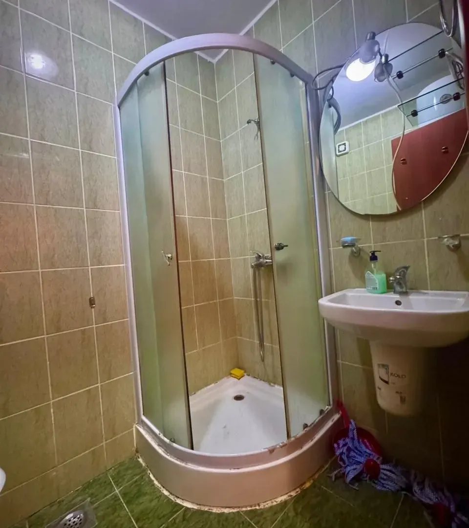 Izdavanje, jednosoban stan, 43m², Krivi Most, Podgorica