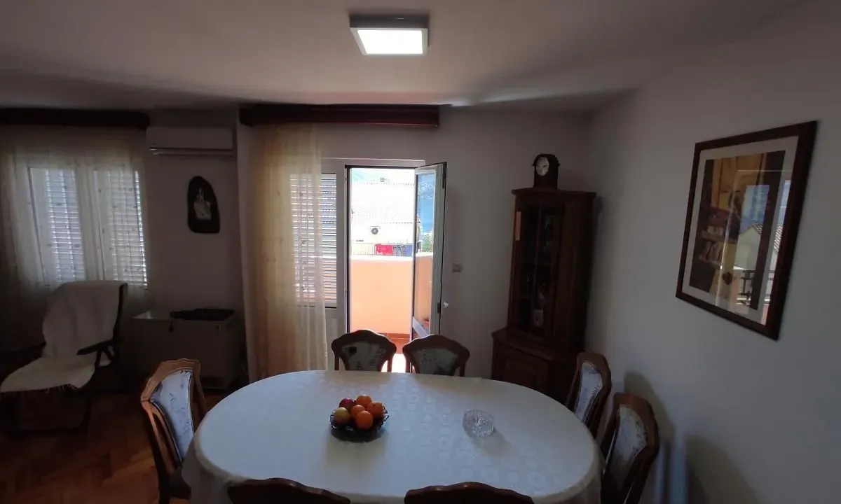 Prodaja, dvosoban stan, 62m², Kotor, Crna Gora