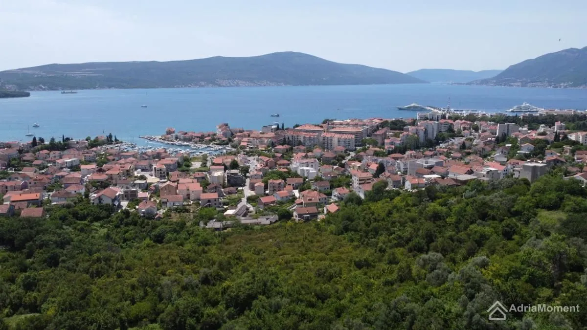 Prodaja, plac, 1400m², Tivat, Crna Gora