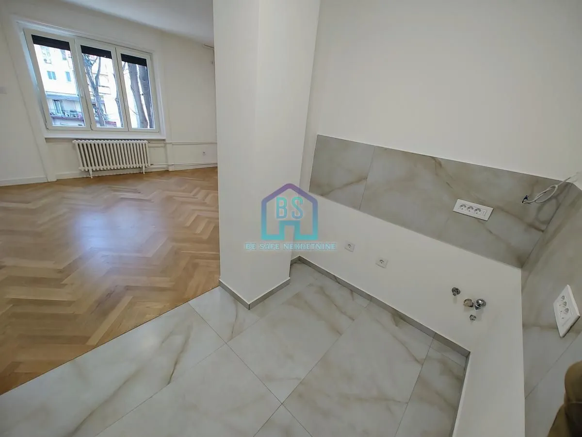Prodaja, trosoban stan, 85m², Stari grad, Novi Sad