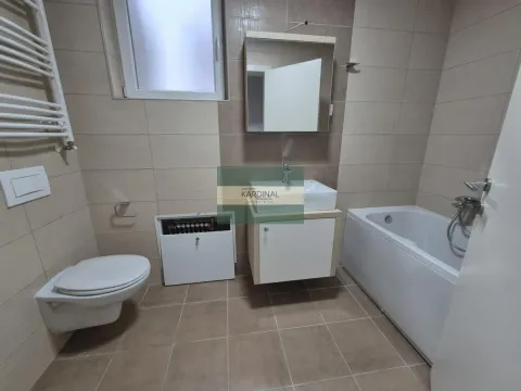 Izdavanje, četvorosoban stan, 97m², Centar, Paraćin - image 16