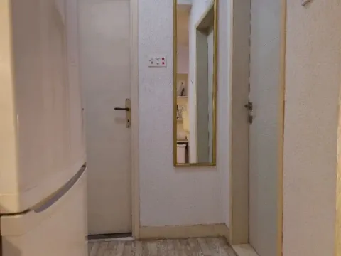 Izdavanje, jednosoban stan, 60m², Centar, Podgorica - image 4