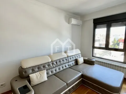 Rent, three bedroom apartment, 70m², Voždovac Sve Podlokacije, Beograd - image 1