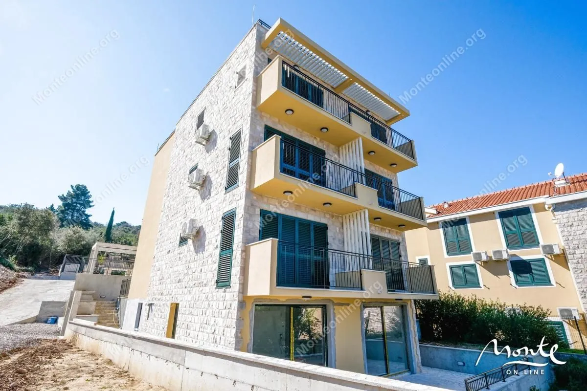 Prodaja, trosoban stan, 96m², Krašići, Tivat
