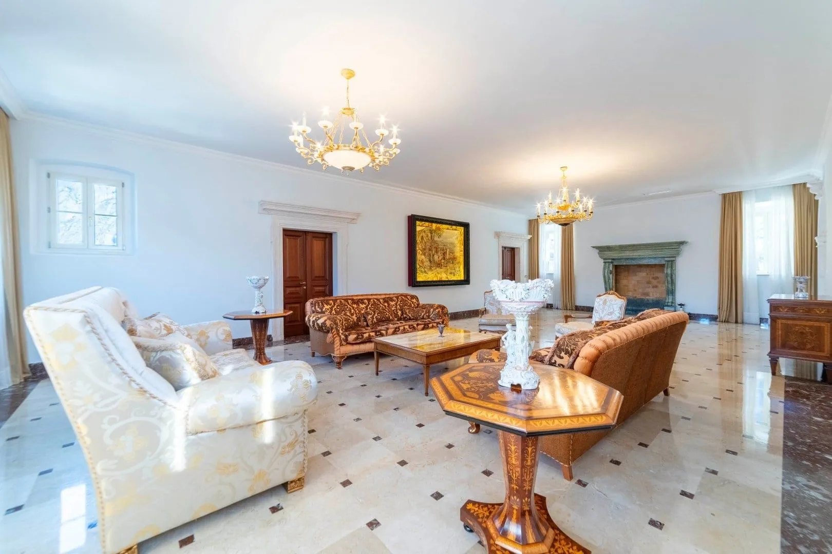 Sale, house, 1100m², Dobrota, Kotor