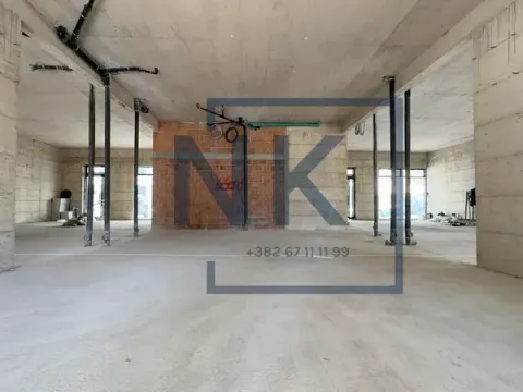 Izdavanje, poslovni prostor, 175m², City Kvart, Podgorica - image 11