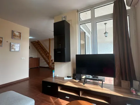 Izdavanje, jednosoban stan, 56m², Centar, Tivat - image 3