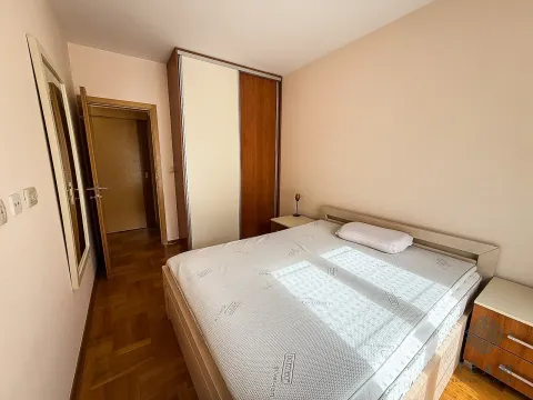 Izdavanje, dvosoban stan, 65m², Blok 6, Podgorica - image 7