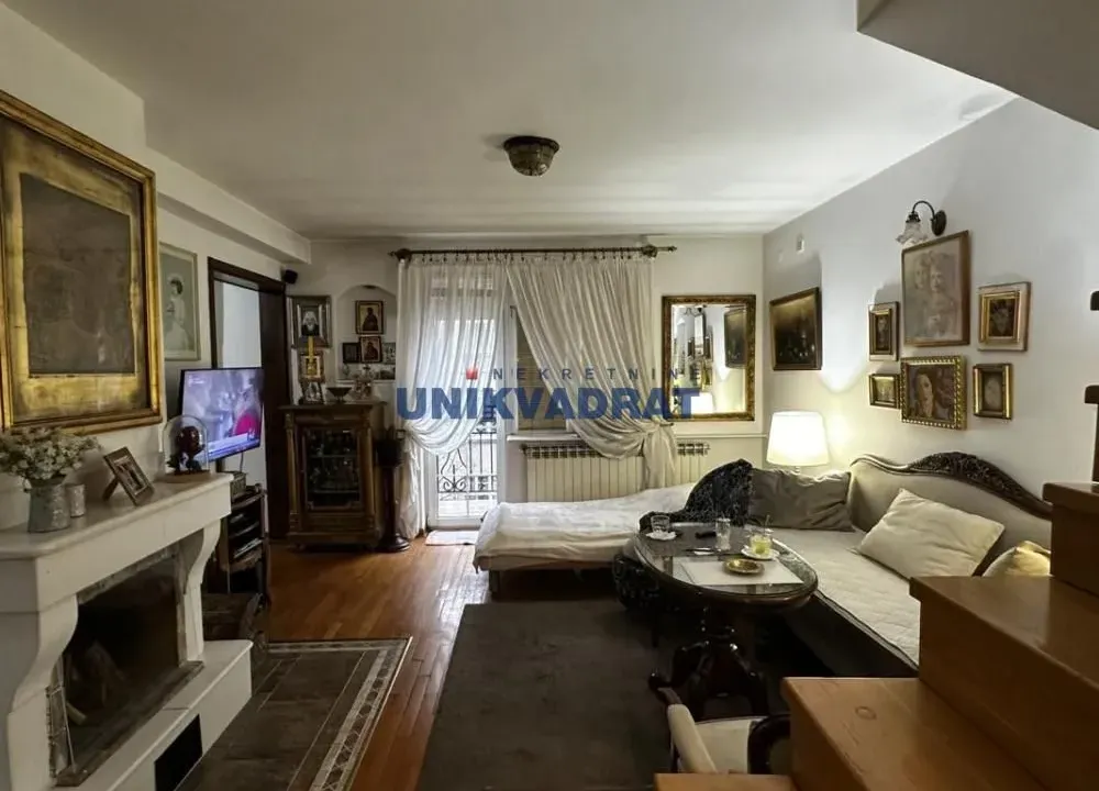 Sale, four bedroom apartment, 96m², Stari Grad, Beograd