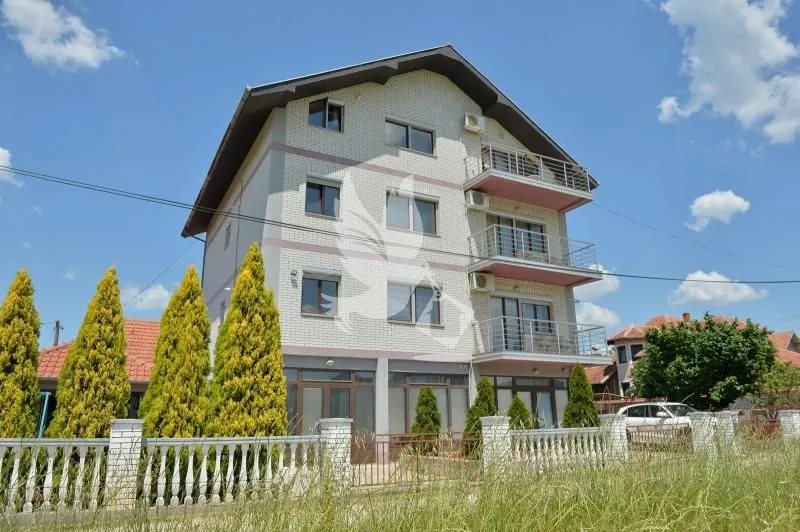 Sale, house, 554m², Mladenovac, Beograd