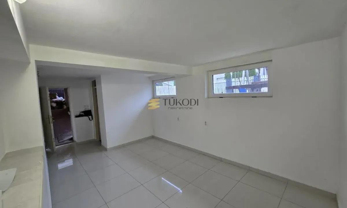 Prodaja, poslovni prostor, 112m², Klisa, Novi Sad Sve Podlokacije