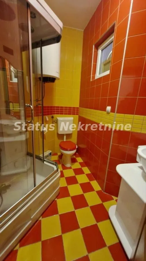 Prodaja, kuća, 338m², Sremska Kamenica, Petrovaradin