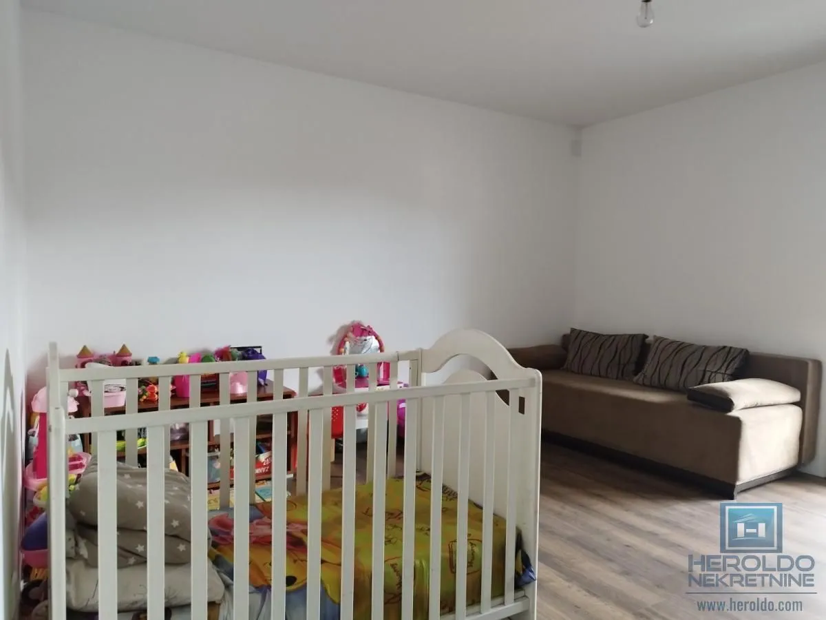 Prodaja, dvosoban stan, 56m², Centar, Jagodina