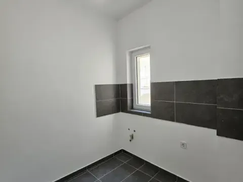 Sale, two bedroom apartment, 53m², Petrovac, Budva - image 7