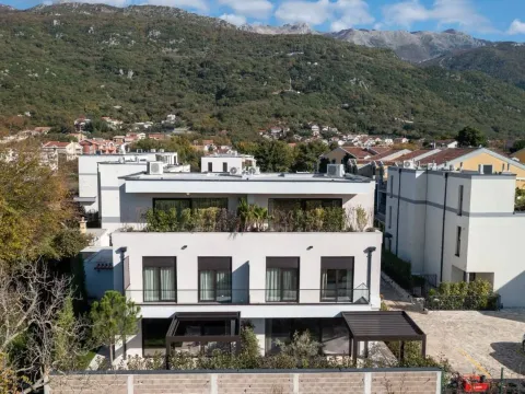 Sale, house, 167m², Centar, Budva - image 1