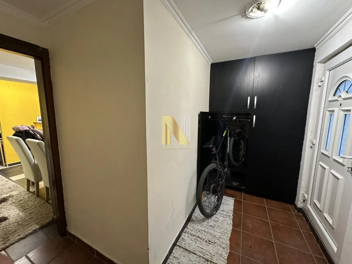 Prodaja, trosoban stan, 68m², Adamovićevo Naselje, Novi Sad Sve Podlokacije