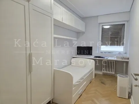 Izdavanje, četvorosoban stan, 99m², Gundulićev Venac, Beograd - image 15