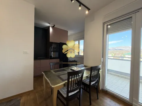 Izdavanje, jednosoban stan, 50m², City Kej, Podgorica - image 4