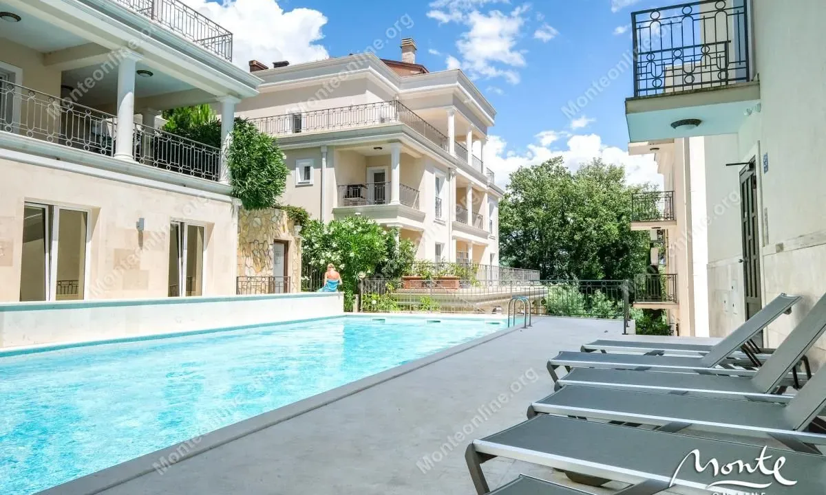 Prodaja, trosoban stan, 166m², Đenovići, Herceg Novi