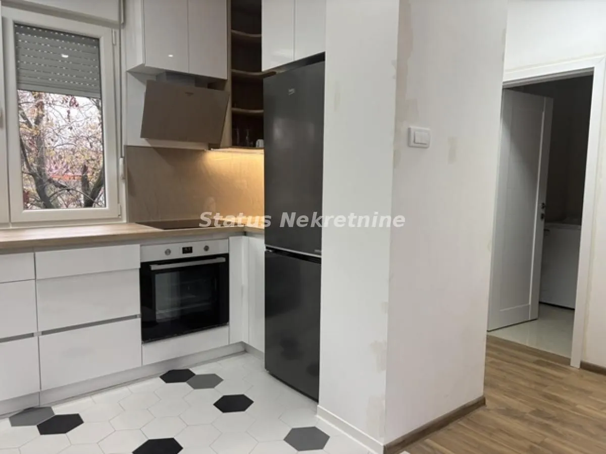 Izdavanje, dvosoban stan, 45m², Novo naselje, Novi Sad