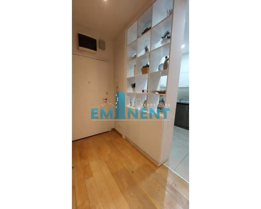 Rent, three bedroom apartment, 73m², Južni Bulevar, Vračar Sve Podlokacije