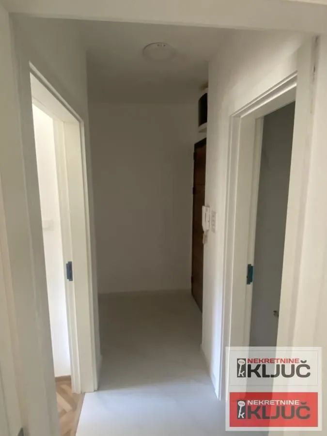 Prodaja, dvosoban stan, 40m², Sajmište, Novi Sad
