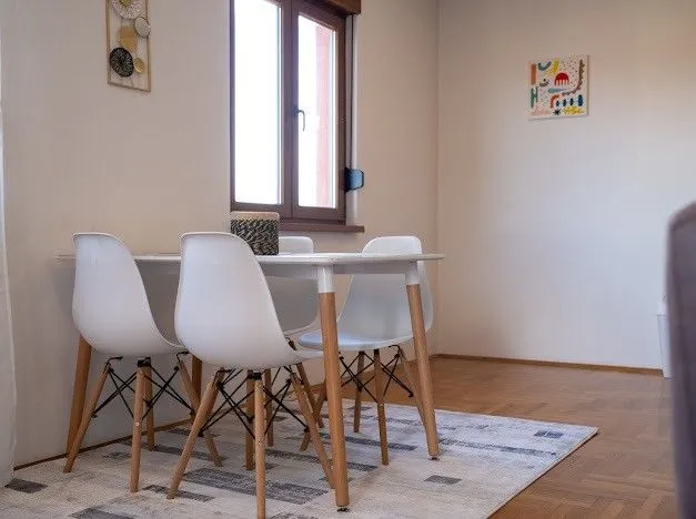 Izdavanje, dvosoban stan, 88m², Tuški Put, Podgorica