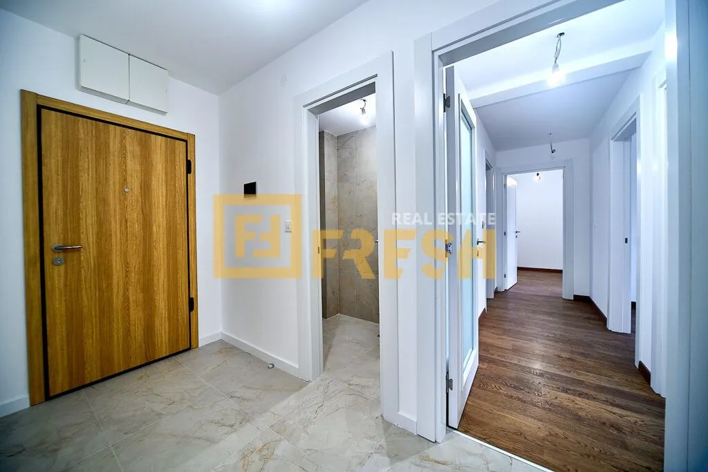 Prodaja, trosoban stan, 110m², Tološi, Podgorica