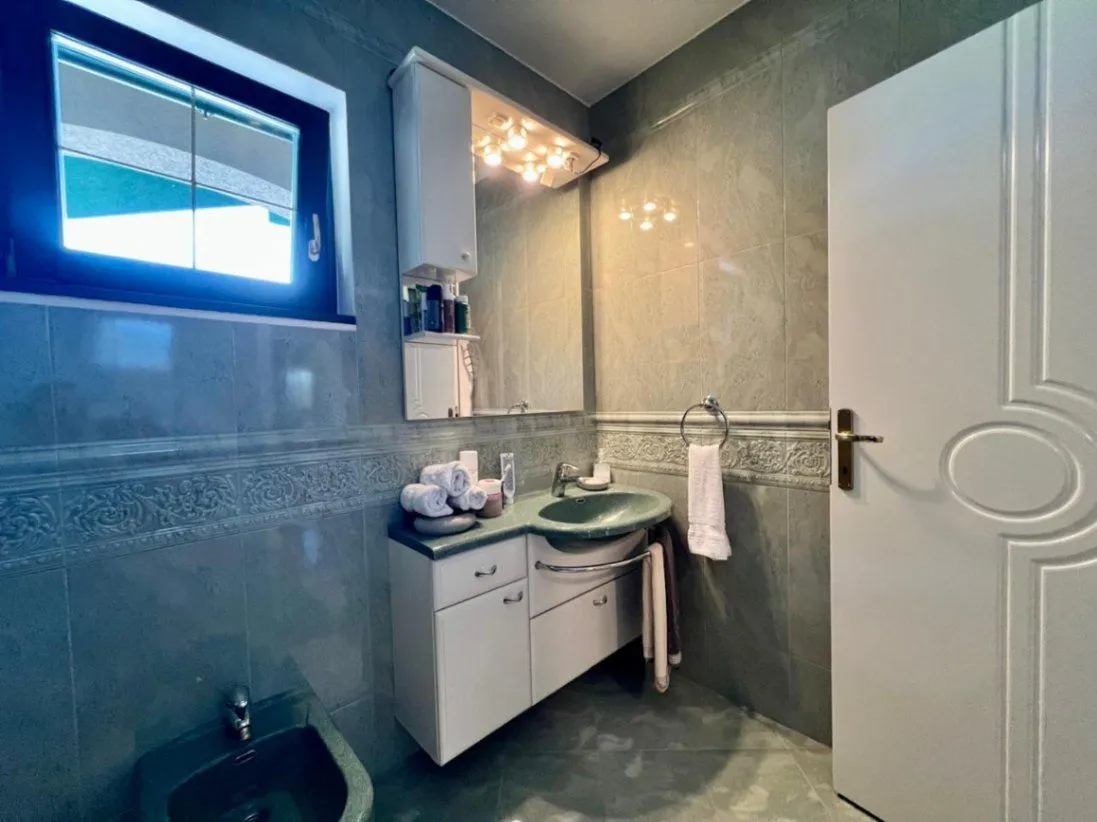 Prodaja, kuća, 330m², Centar, Danilovgrad
