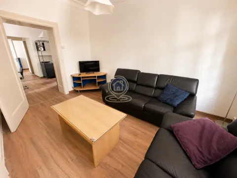 Izdavanje, trosoban stan, 65m², Stari Grad, Beograd - image 2
