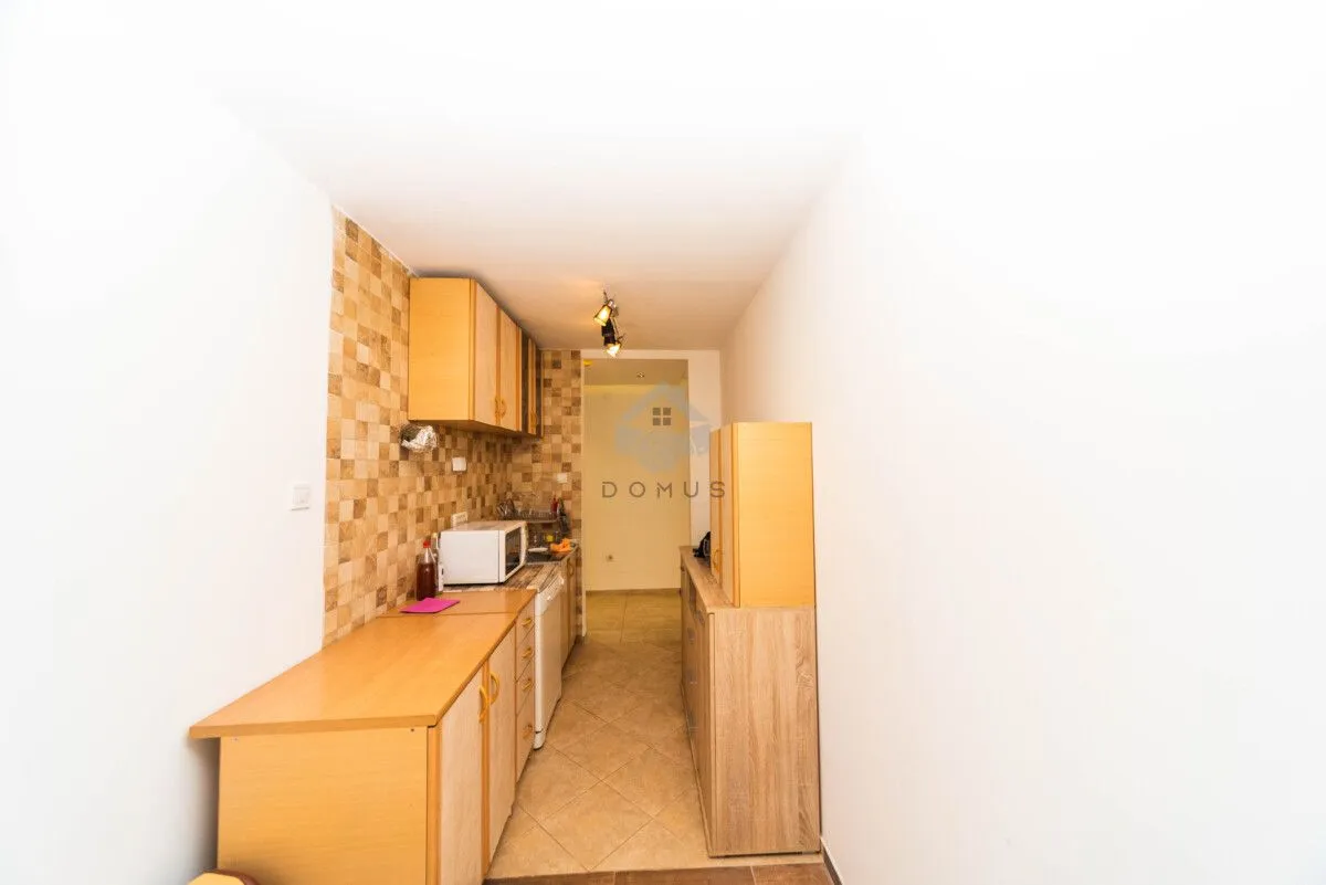 Rent, office space, 80m², Blok 5, Podgorica