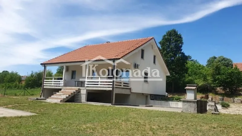 Prodaja, kuća, 340m², Sopot, Beograd