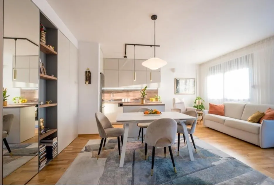 Prodaja, trosoban stan, 63m², Tivat, Crna Gora