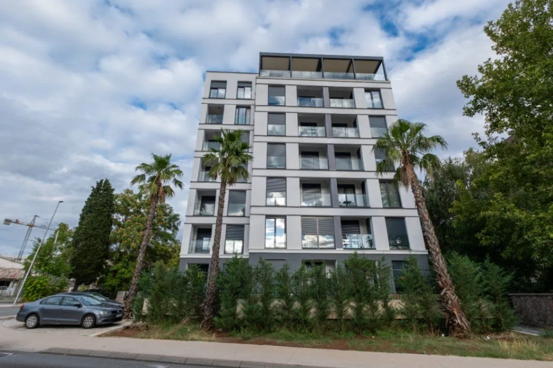 Izdavanje, trosoban stan, 110m², Zagorič, Podgorica