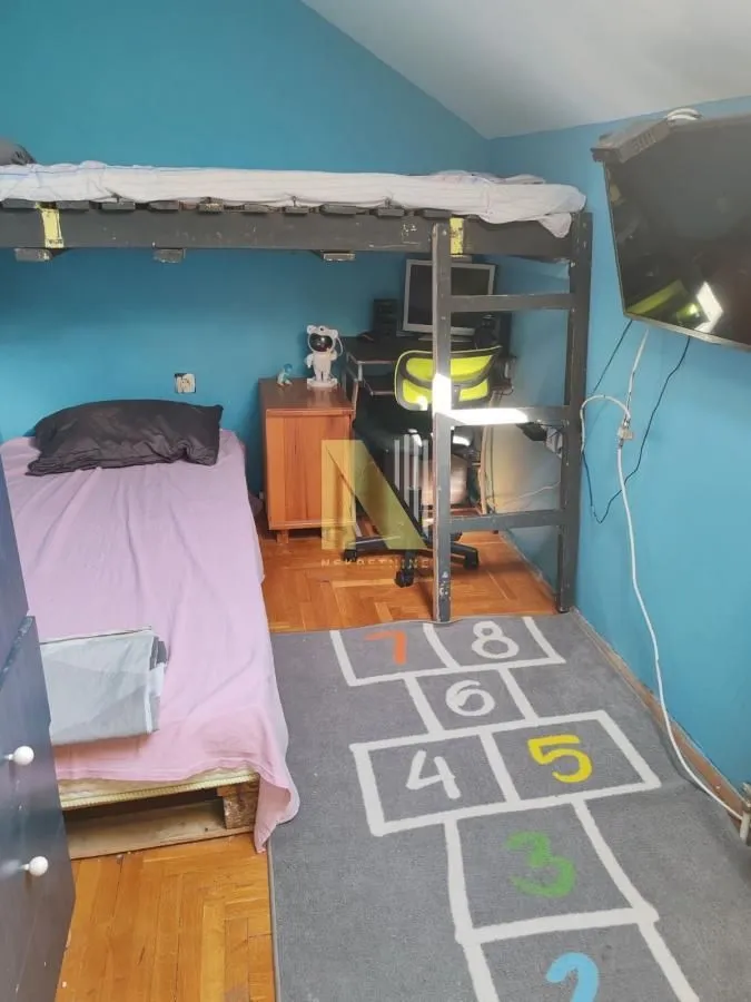 Prodaja, četvorosoban stan, 70m², Bulevar Evrope, Novi Sad Sve Podlokacije