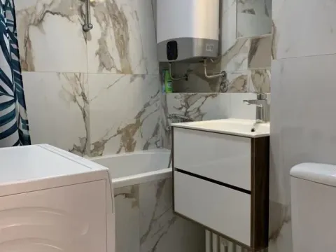 Izdavanje, dvosoban stan, 40m², Novi Beograd Blok 24, Novi Beograd Sve Podlokacije - image 4