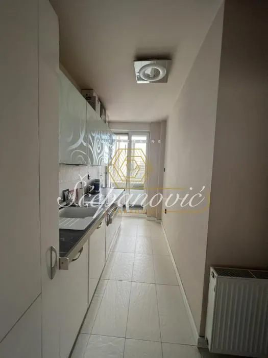 Prodaja, trosoban stan, 67m², Centar, Novi Sad