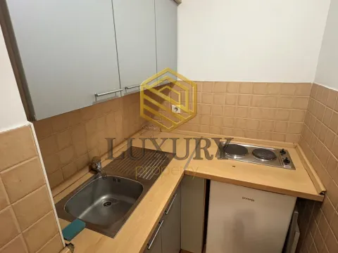 Izdavanje, poslovni prostor, 160m², Obala Morače, Podgorica - image 7