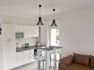 Izdavanje, jednosoban stan, 52m², Dobrota, Kotor - image 10