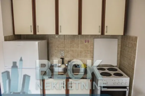 Izdavanje, jednosoban stan, 38m², Pobrežje, Podgorica - image 3