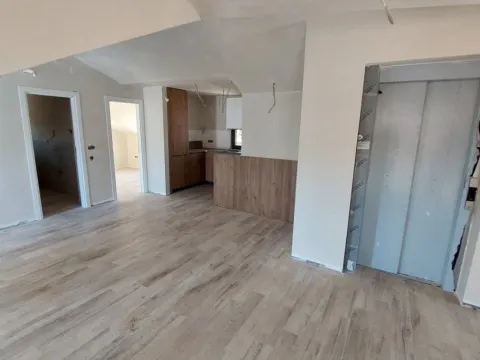 Sale, two bedroom apartment, 90m², Dumidran, Tivat - image 6