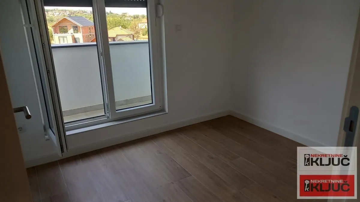Prodaja, četvorosoban stan, 70m², Sremska Kamenica, Petrovaradin