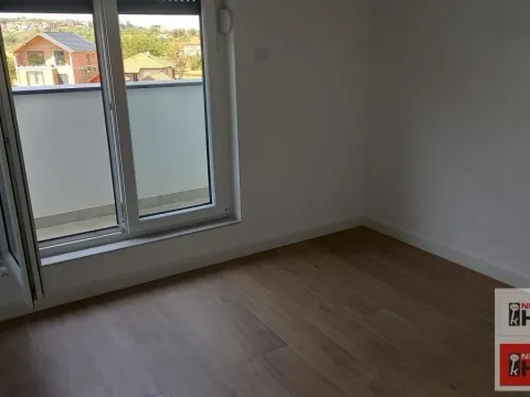 Prodaja, četvorosoban stan, 70m², Sremska Kamenica, Petrovaradin - image 8