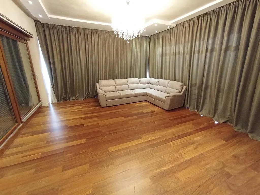 Sale, three bedroom apartment, 270m², Centar, Podgorica