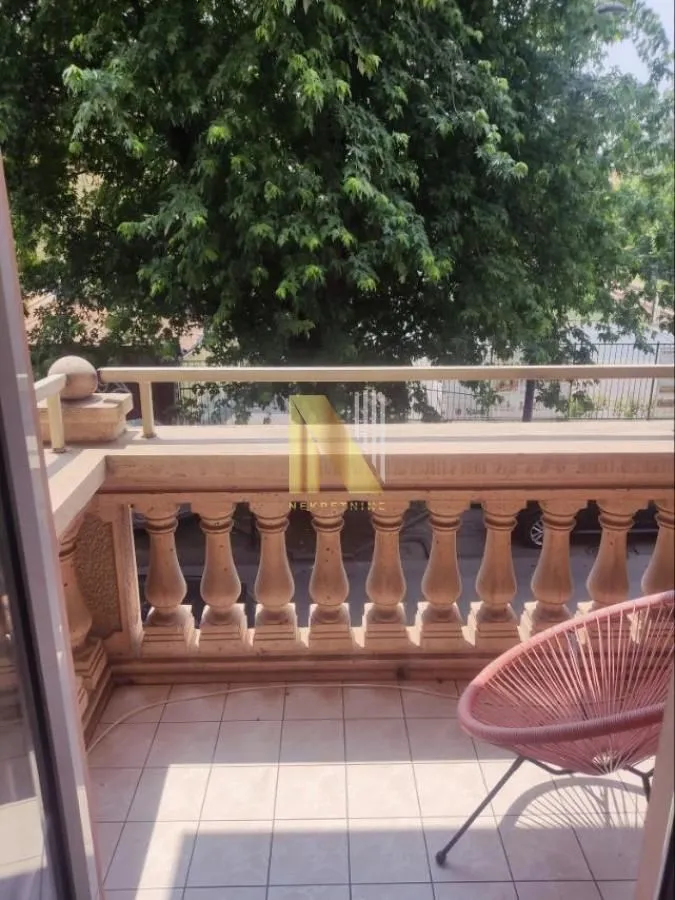 Izdavanje, dvosoban stan, 63m², Centar, Novi Sad