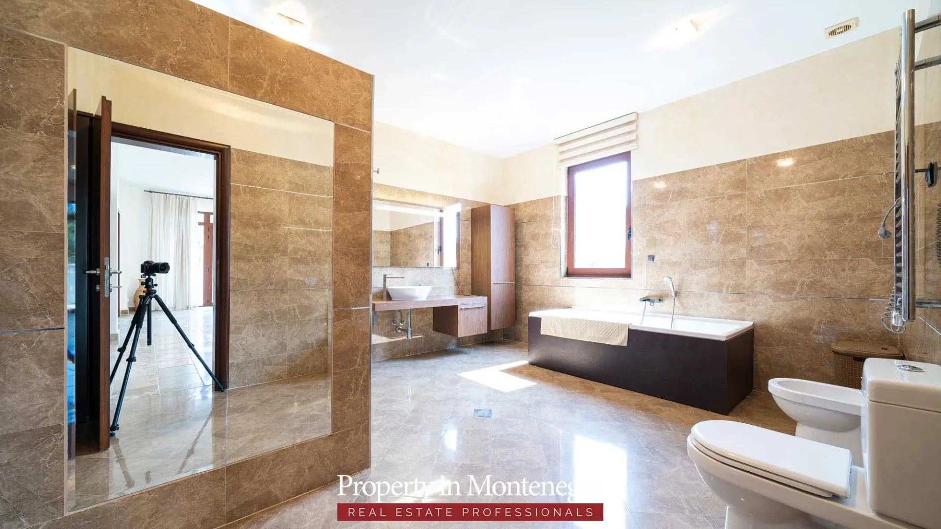 Sale, house, 971m², Petrovac, Budva