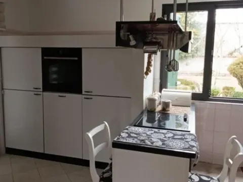 Rent, house, 200m², Centar, Bar - image 6